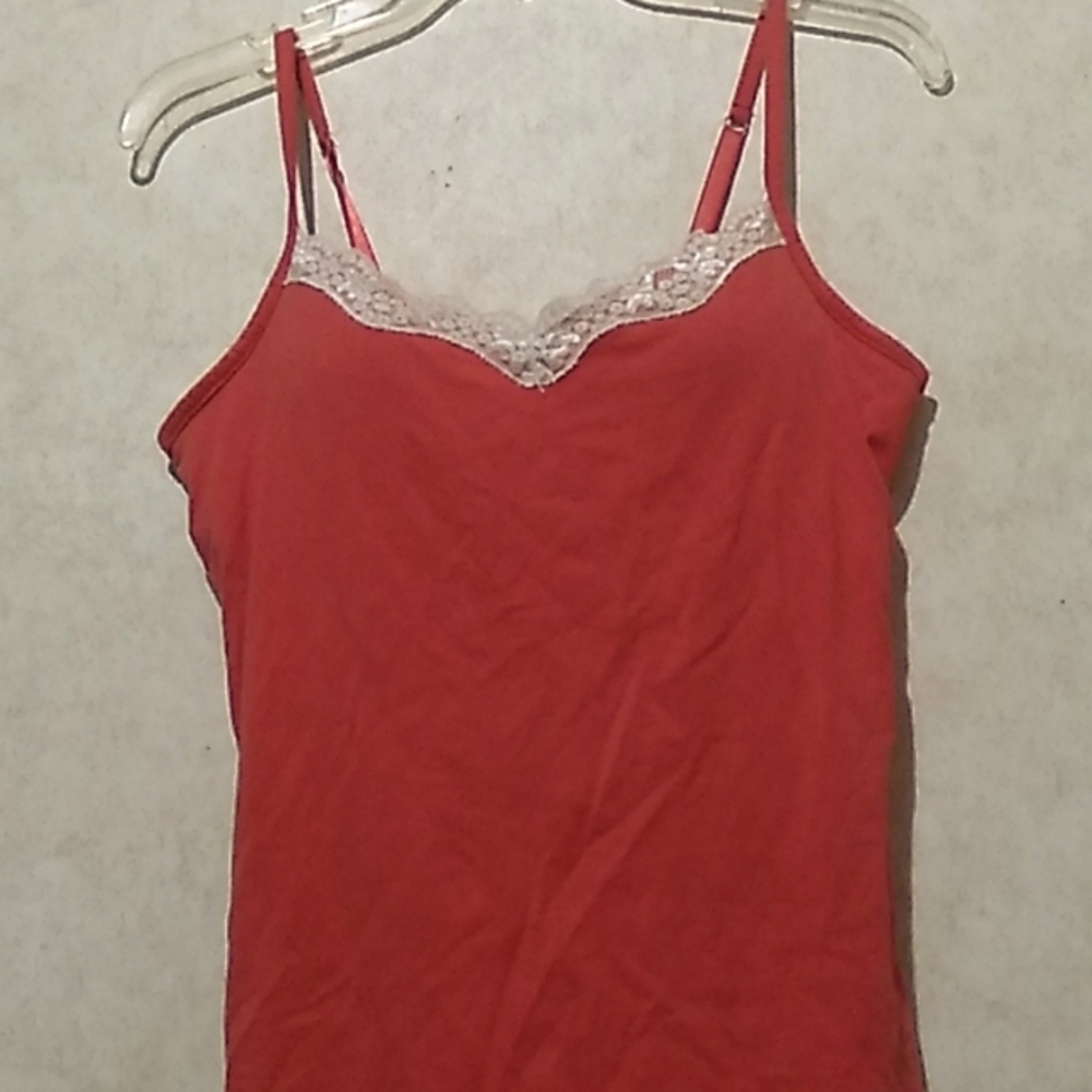 GILLIAN & O'MALLEY large deep pink almost red. Tank top w/adjustable straps